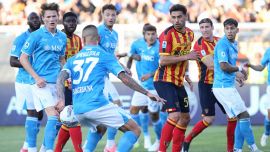 Lecce-Napoli, il presunto mani di Spinazzola fa arrabbiare i tifosi dell’Inter. Conte è una furia a fine gara: cosa è successo