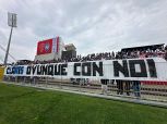 Ultras Atalanta ucciso, striscione di minacce sul luogo del delitto: martedì l'interrogatorio del 18enne accusato di omicidio