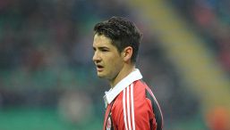 L’Inter incanta anche Pato: l’ex Milan insultato dai tifosi rossoneri per il tweet sul trionfo contro il Barça