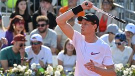 Internazionali, il nuovo Sinner sorprende Furlan: il motivo del cardiofrequenzimetro sul torace di Jannik