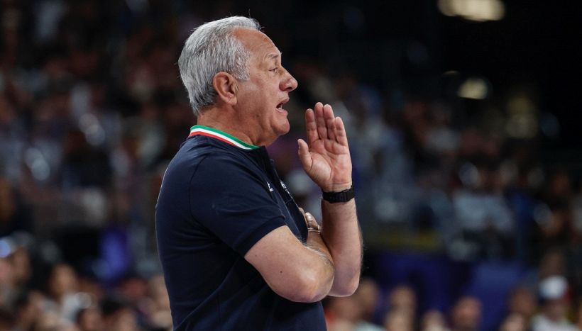 Italvolley, gli esperimenti di Velasco non funzionano: la Germania passa a Milano e Julio perde la pazienza