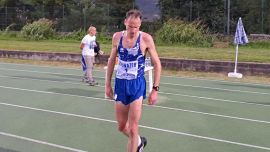 Schwazer, prima lo show e poi la rabbia: stravince la 10 km, ma manca il record senior 40 per colpa dei giudici