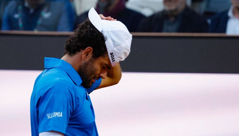 Berrettini, l’infortunio preoccupa: a rischio Wimbledon e Roland Garros. Polemica per la partecipazione in doppio
