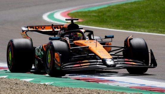 F1, Gp Imola 2025 griglia di partenza: Piastri e Verstappen da scintille in prima fila, Leclerc ed Hamilton in sesta