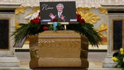 Funerali Nino Benvenuti: l’ultimo saluto alla leggenda del pugilato italiano nella chiesa degli Artisti a Roma
