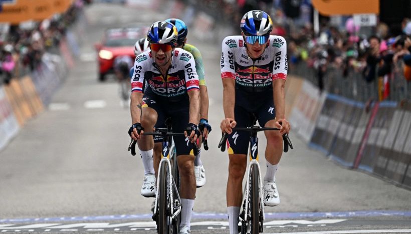 Giro d'Italia, l'Italia del ciclismo teme il peggio: rischia di chiudere con zero vittorie di tappa! Roglic intanto prosegue