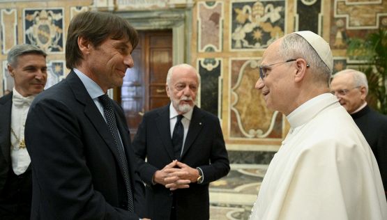 Il Napoli incontra Papa Leone XIV in Vaticano: l’omaggio al Pontefice dei campioni d’Italia