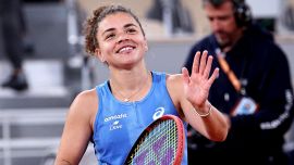 Paolini si fa ispirare da Nadal, il rito prima della vittoria con Tomljanovic ma la scelta di Eurosport scatena la polemica