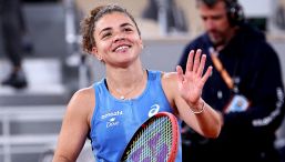Paolini si fa ispirare da Nadal, il rito prima della vittoria con Tomljanovic ma la scelta di Eurosport scatena la polemica