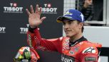 Marc Marquez lancia la sfida a Valentino Rossi: 'Voglio il nono titolo'. Ma in casa tifano per Alex: 'Lascialo vincere'