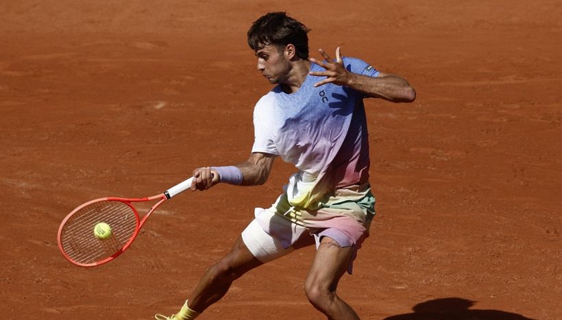 Roland Garros, troppo Zverev per Cobolli, che deve migliorare (tanto) al servizio. Ma il bilancio sul rosso è positivo