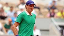 Roland Garros, la resa di Lehecka dopo la batosta con Sinner: “Solo Alcaraz può batterlo”. E Jannik sceglie Paolini come “portavoce”