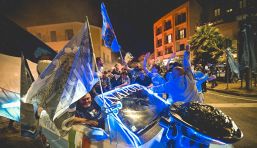Scudetto Napoli, lunedì la sfilata dei bus scoperti sul lungomare per 100mila tifosi: il piano della festa