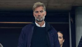 Roma, la suggestione Klopp scatena l’entusiasmo dei tifosi: il video con gli indizi, il ruolo in Red Bull ma c'è già la smentita