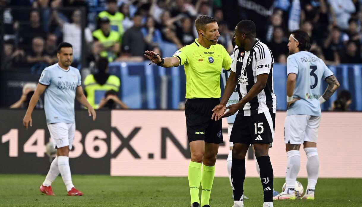 https://wips.plug.it/cips/sport.virgilio.it/cms/2025/05/kalulu-espulso-lazio-juventus.jpg