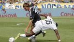 Parma-Como 0-1 pagelle: Strefezza inguaia Chivu, nuovo record per Fabregas. Man, che erroraccio