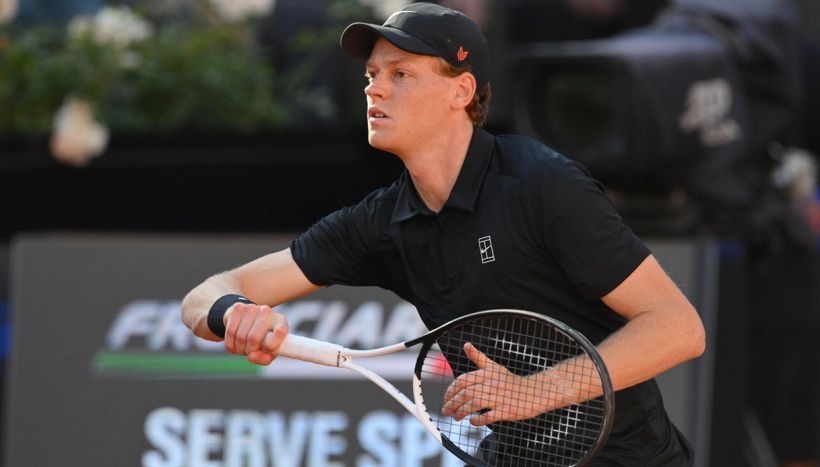 Carlos Moya nuovo coach di Jannik Sinner? L'ex allenatore di Rafa Nadal esce allo scoperto e smentisce tutto