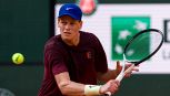 Jannik Sinner a colloquio con Panichi e i consigli di Cahill per il Roland Garros 2025