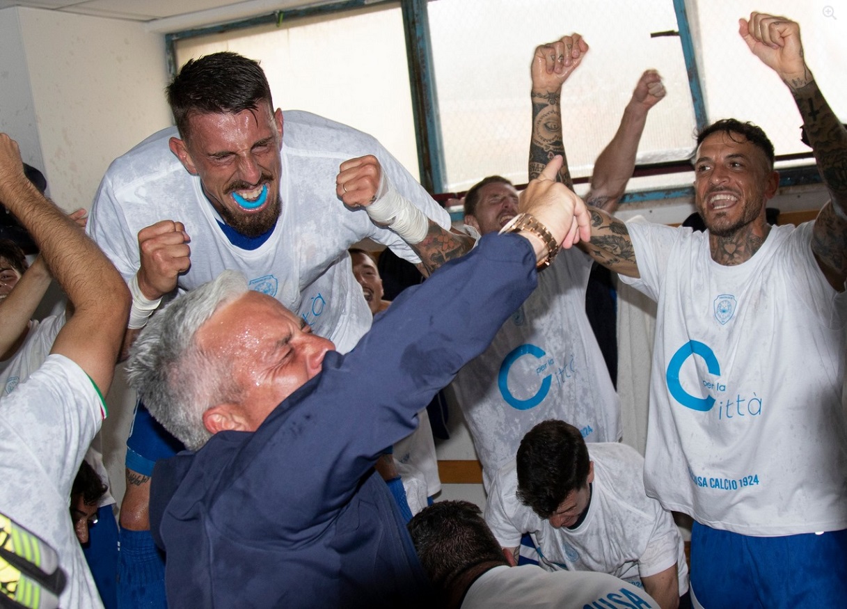 La festa del Siracusa dopo la promozione in C (foto Simona Amato - Siracusa Calcio)