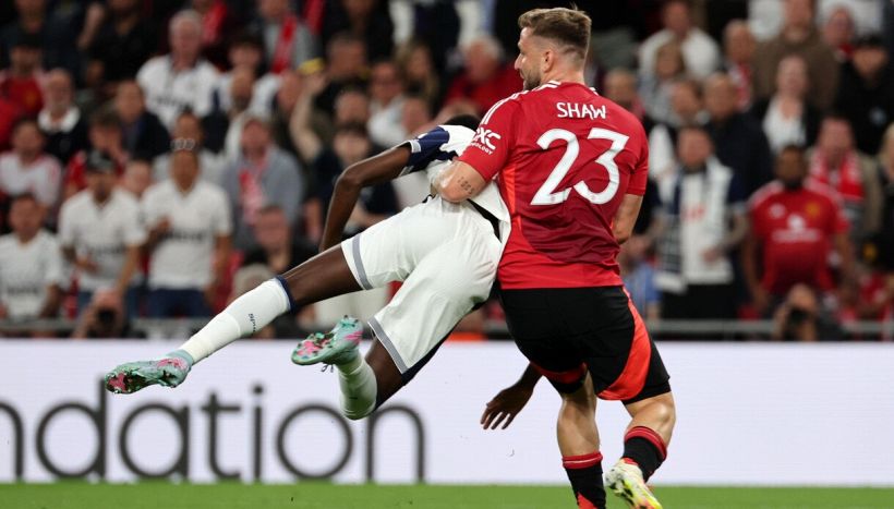 Tottenham-Manchester United, moviola: Zwayer vede solo quel che gli pare, quante sviste