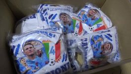 Calcio, a Napoli arrivano già le t-shirt con il quarto scudetto