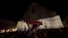 Coppa Italia, a Bologna esplode la festa: migliaia in piazza Maggiore