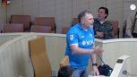 Afragola, consigliere comunale mostra la maglia del Napoli e se ne va