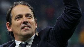 Inter-Barcellona: lo sputo in campo, lo sfogo di Inzaghi, la cuffia rosa, tutto quello che non si è visto in tv