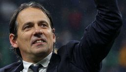 Inter-Barcellona: lo sputo in campo, lo sfogo di Inzaghi, la cuffia rosa, tutto quello che non si è visto in tv