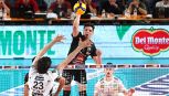 Civitanova-Trento 3-0, parità nella finale Scudetto del volley: Bottolo batte Michieletto davanti a De Giorgi