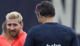 Psg, Luis Enrique controcorrente: le parole su Messi prima della sfida e il titolo dell'Equipe