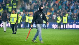 Incidenti, invasioni o proteste in Serie A, stop alle censure: cambia la linea della Lega, la nuova direttiva