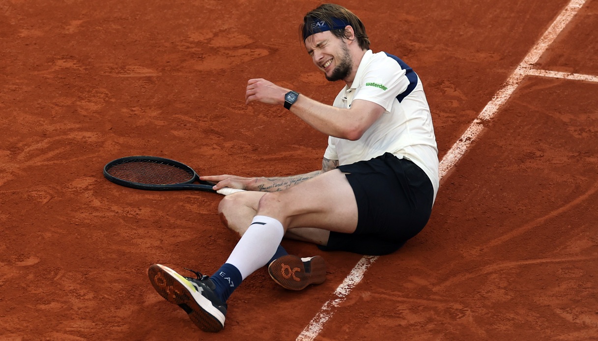 https://wips.plug.it/cips/sport.virgilio.it/cms/2025/06/bublik.jpg