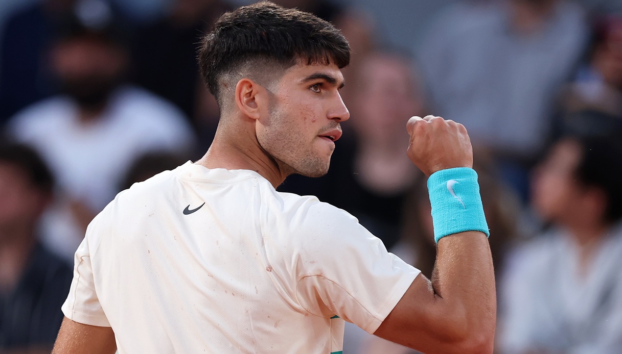 https://wips.plug.it/cips/sport.virgilio.it/cms/2025/06/carlos-alcaraz.jpg