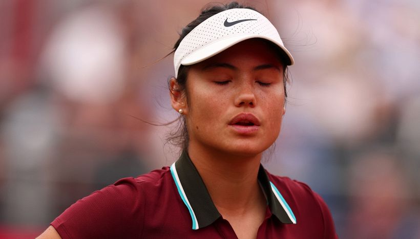 Lo stalker di Emma Raducanu ha provato a comprare i biglietti per Wimbledon: l'intervento della sicurezza