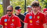 F1, Leclerc pensa all'addio: c'è la Mercedes. Hamilton mette like contro la Ferrari, Vasseur rischia: è caos
