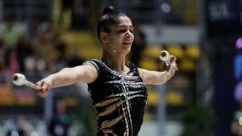 Europei, Sofia Raffaeli due volte sul podio: argento al cerchio e bronzo alle clavette. Ma le scelte dei giudici scatenano la polemica