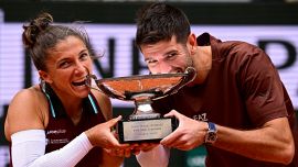 Roland Garros, Errani e Vavassori da leggenda: dominano il doppio misto e arriva il secondo slam. Ma Sara non ha ancora finito