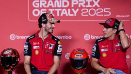 MotoGP, Marquez non dà per finito Bagnaia. Pecco con la maglia di Baggio: 'Se va male al Mugello avrò un problema'