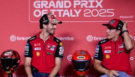 MotoGP, Marquez non dà per finito Bagnaia. Pecco con la maglia di Baggio: "Se va male al Mugello avrò un problema"