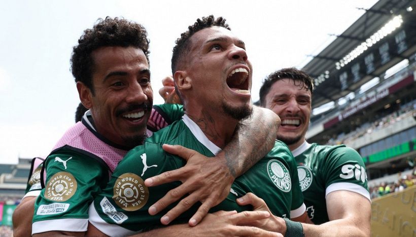Pagelle Palmeiras-Botafogo 1-0: Paulinho eroe, John Victor non basta, che spettacolo nel derby
