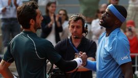 Musetti fa un’ammissione sull’incidente con la giudice di sedia poi il battibecco con un giornalista. E Alcaraz fa paura