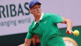 Roland Garros, Sinner soffre un set poi demolisce Bublik e torna in semifinale dove aspetta Djokovic o Zverev
