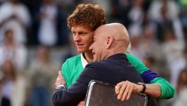 Sinner, Roddick senza parole per la reazione di Jannik: “Non l’avrei mai fatto”. Wilander tira in ballo Federer e Nadal