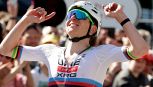 Giro del Delfinato, Pogacar rimanda la vittoria numero 100: Vingegaard fa fatica, Evenepoel non convince. Gioia Martinez