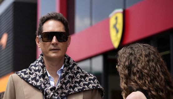 Ferrari, John Elkann ignora la F1 nell'elogio del trionfo a Le Mans: "swap" all'orizzonte tra Coletta e Vasseur