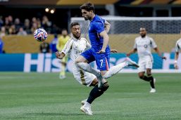 Mondiale per club, Chelsea-Los Angeles 2-0 nello stadio semivuoto: e l'Inter è in ansia per Taremi dopo i bombardamenti