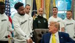 Juventus, la visita da Trump è surreale: i bianconeri fanno da sfondo alle parole su Israele e Iran. La scelta di Elkann è un autogol