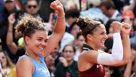 Berlino, Paolini ed Errani fanno 13 di fila e volano in semifinale: Jas vuole la rivincita contro Jabeur