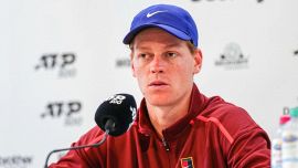 Sinner, il duetto con Bocelli diventa un caso: critiche musicali e accuse politiche. E Brad Pitt stupisce tutti al TG1